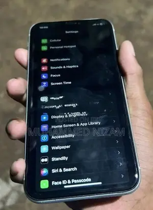 Apple iPhone 11 (Used)