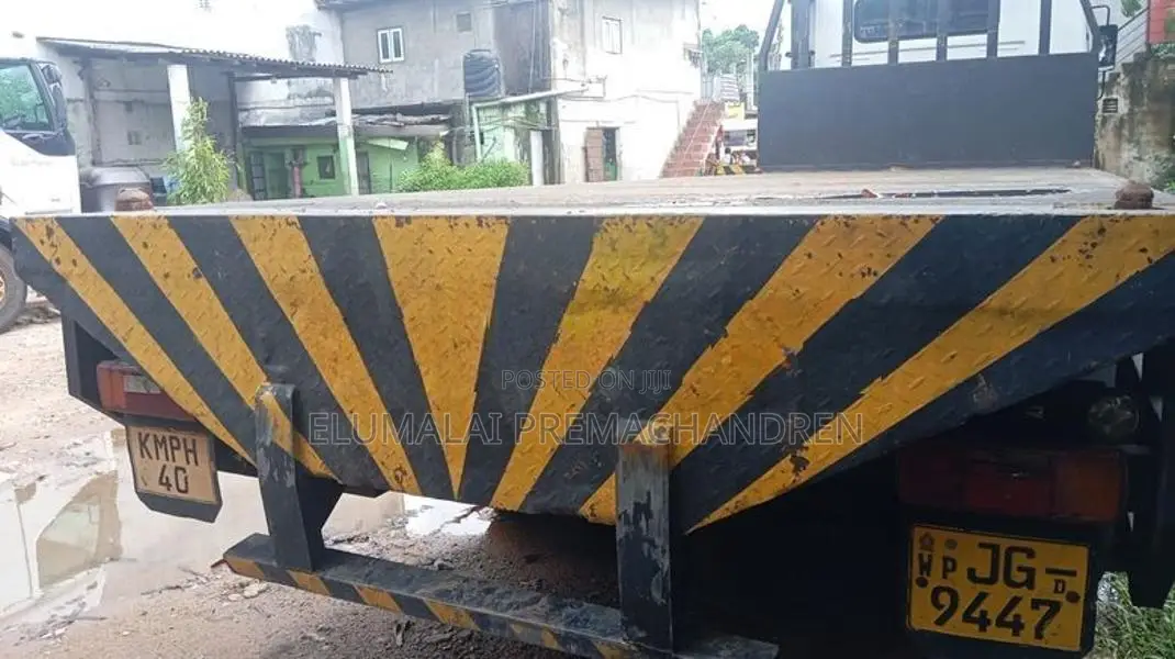 Tata LPT 2004