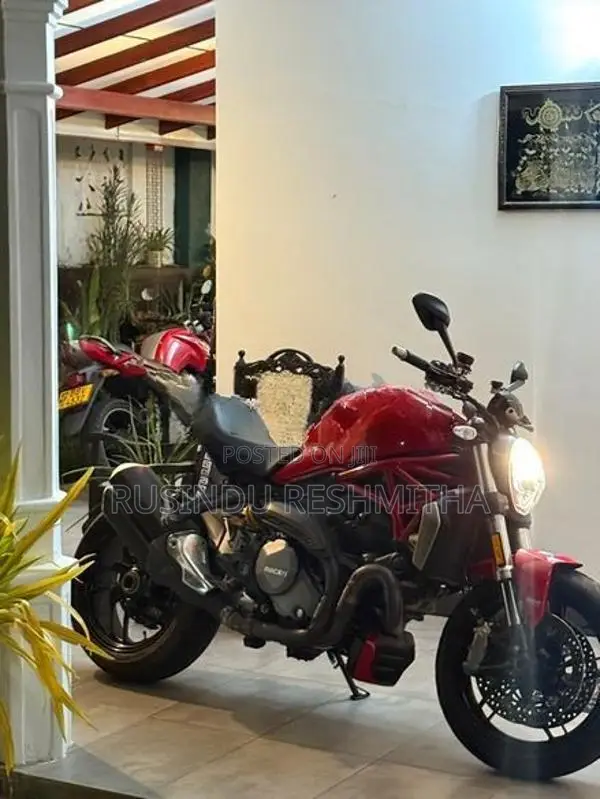 Ducati Monster 1200R 2022
