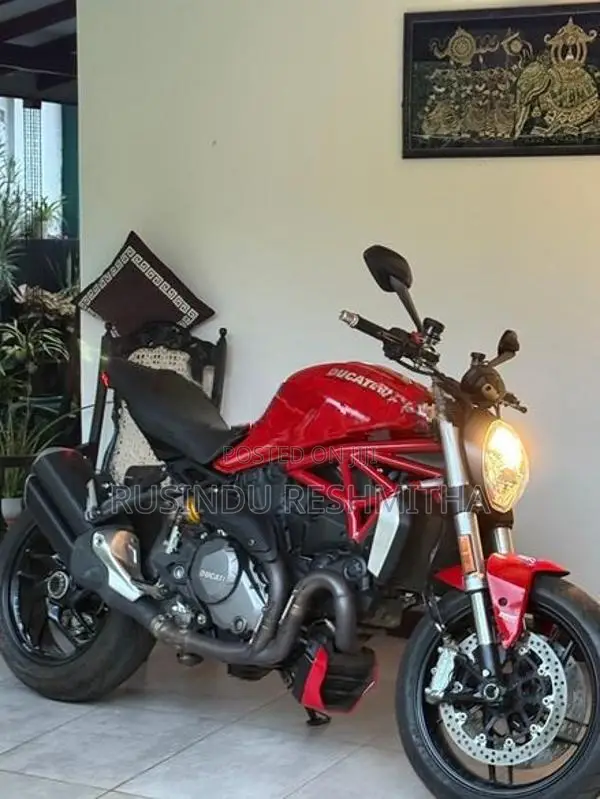 Ducati Monster 1200R 2022