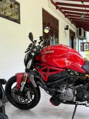 Ducati Monster 1200R 2022