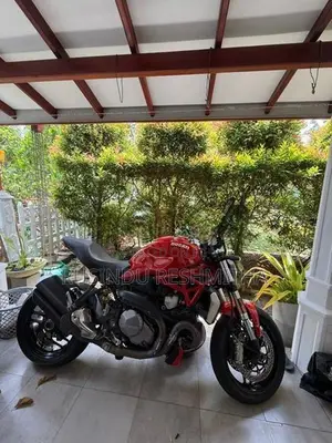 Ducati Monster 1200R 2022