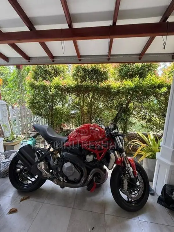 Ducati Monster 1200R 2022
