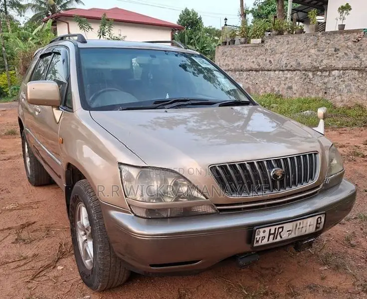Toyota Harrier 2000