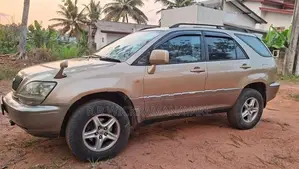Toyota Harrier 2000