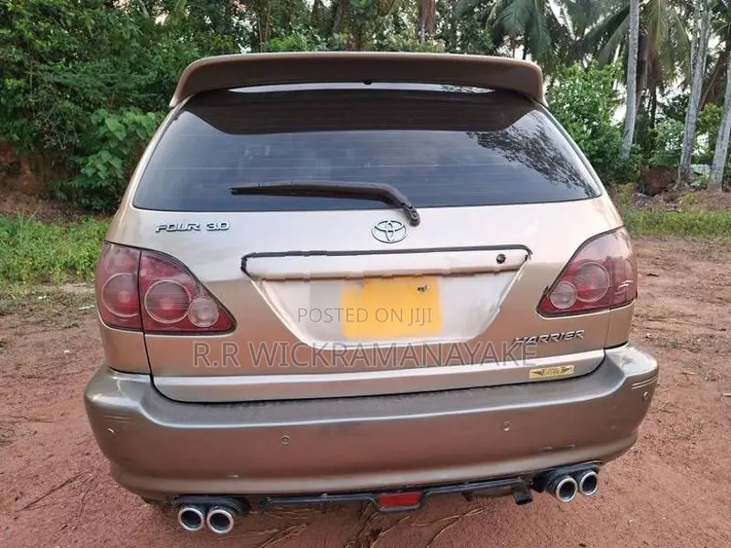 Toyota Harrier 2000