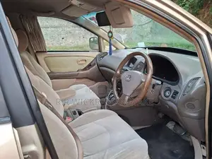 Toyota Harrier 2000
