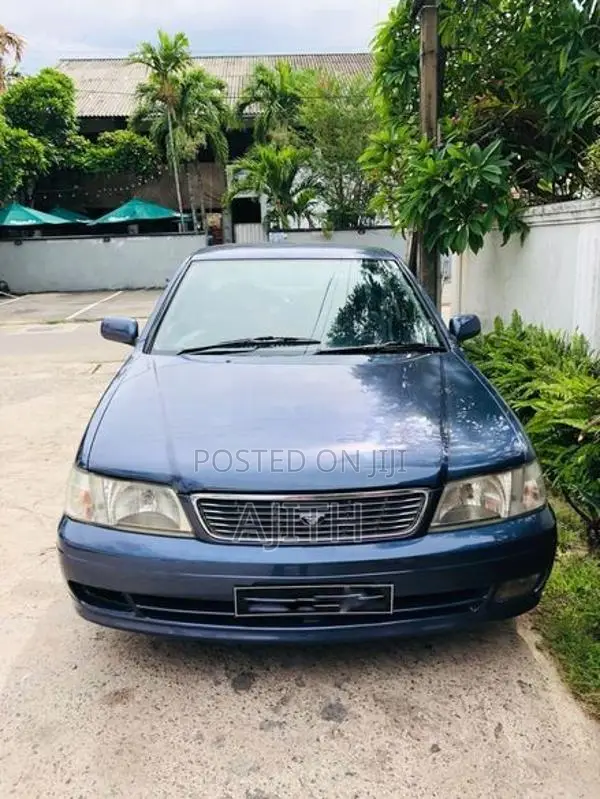 Nissan Bluebird SU 14 1998