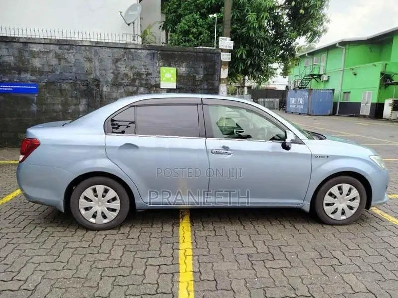 Toyota Axio 2014