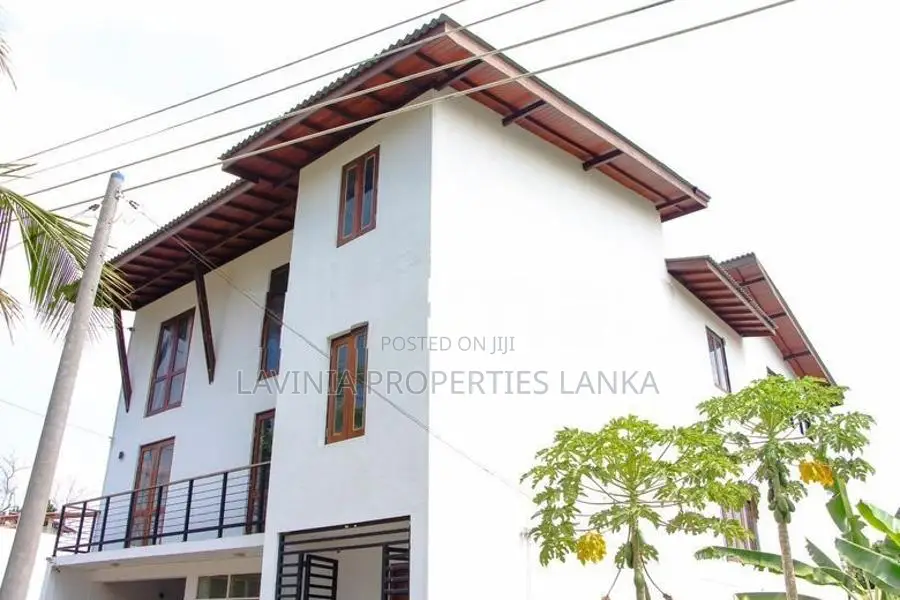 Luxury 4 Bedroom House for Sale – Panadura - ASH049H