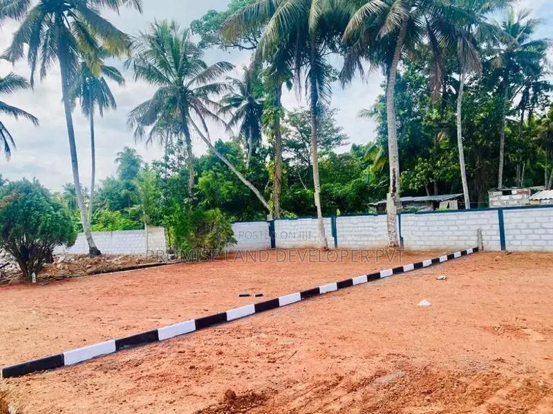 panadura Thalpitiya Galle Road 5m Most Valuable 6 p Land for Sale D29