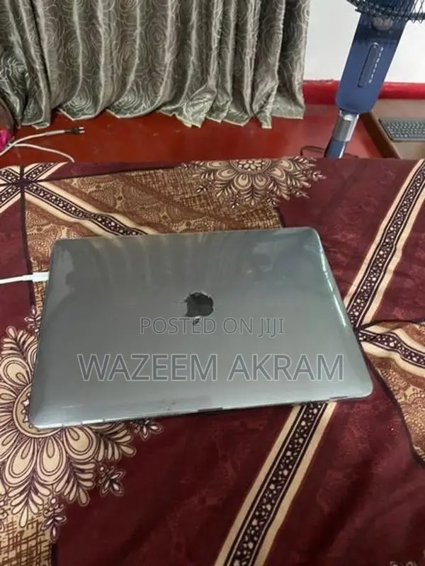 Apple MacBook Pro