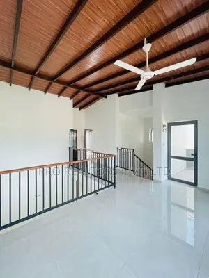 Villa for Rent in Canterbury Golf Resort - Kahathuduwa