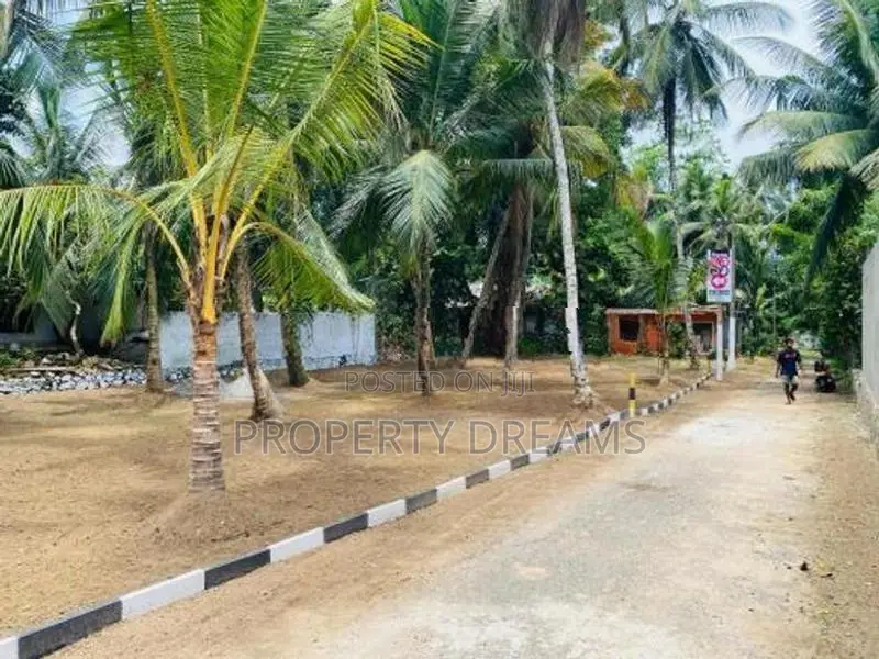 Residential Land for Sale Athurugiriya