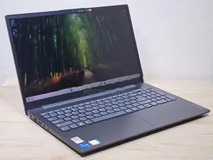 Lenovo V15 G3 IAP Core i5 1235U 12th GEN 15.6 FullHD 8GB RAM