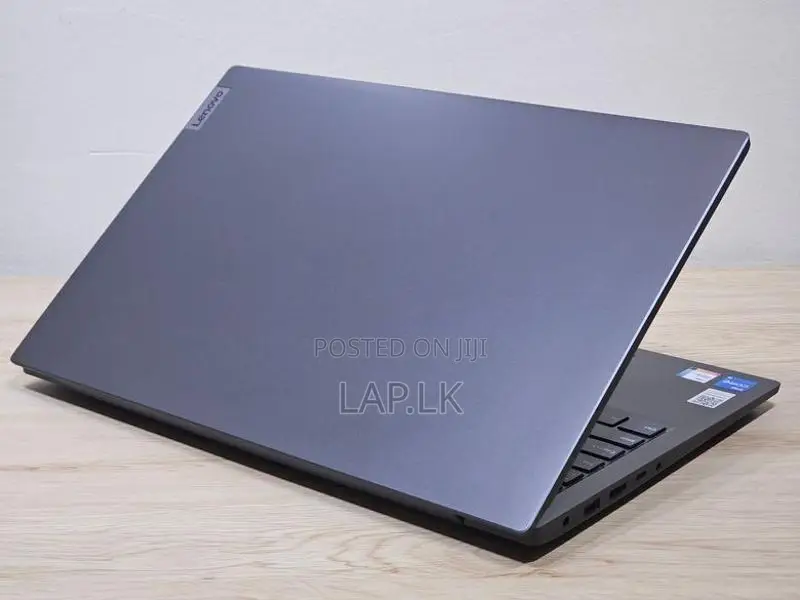 Lenovo V15 G3 IAP Core i5 1235U 12th GEN 15.6 FullHD 8GB RAM