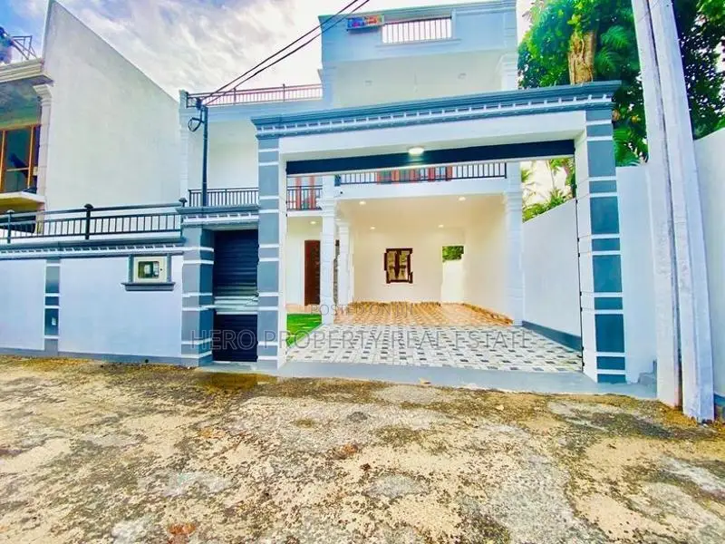 Luxury Modern House for Sale in Piliyandala