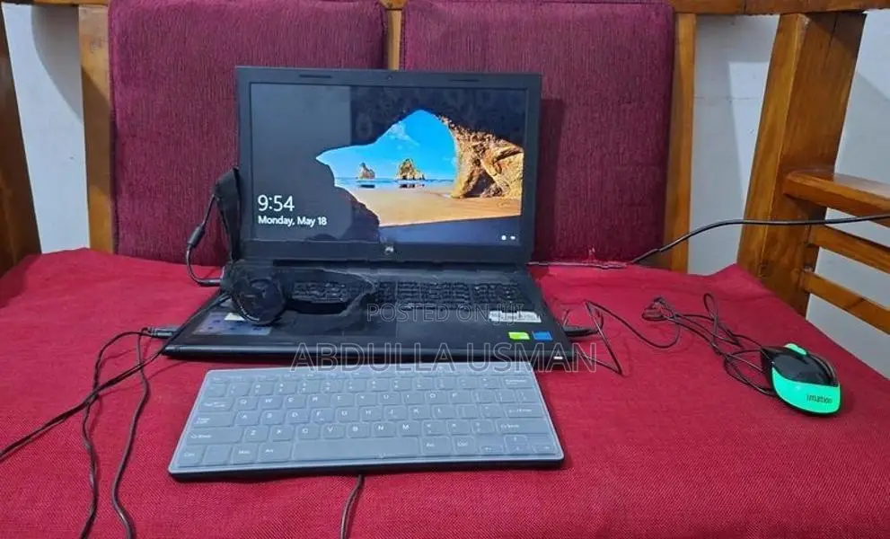 Dell Inspiron 15 3000 Series