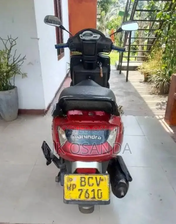 Mahindra Gusto 2015