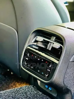 Mercedes Benz E350 E350e AMG 2025