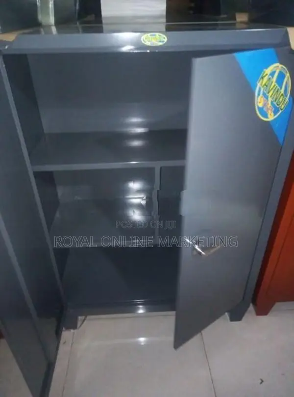 Half Steel Office Cupboard (M-8)
