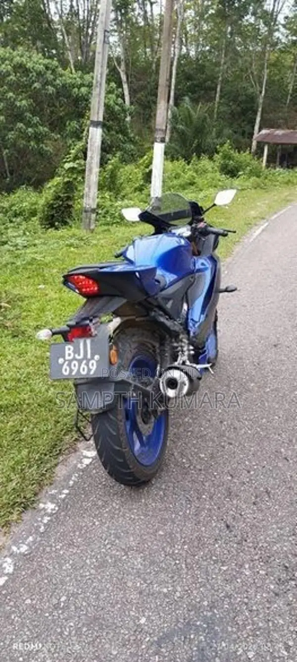 Yamaha R15 2025