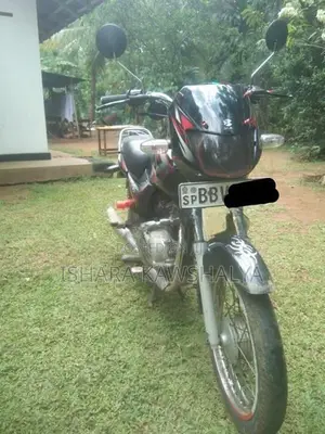 Bajaj CT100 2015