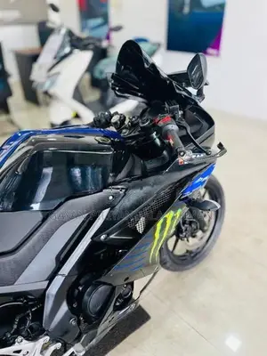 Yamaha R15 2019