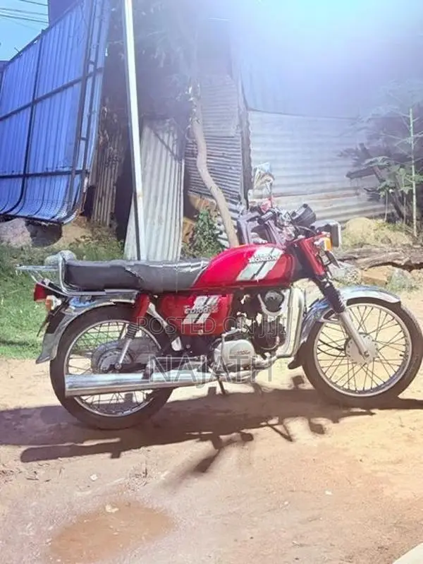Hero CD 100 2010