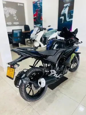 Yamaha R15 2019