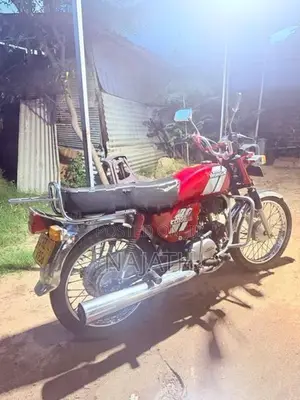 Hero CD 100 2010
