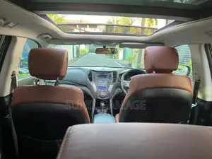 Hyundai Santa Fe highest grade 2014