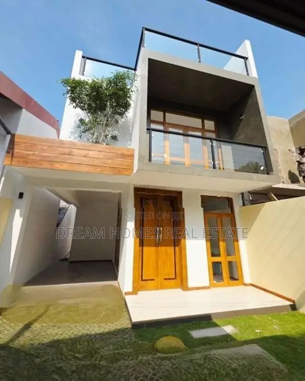 Newly Built Elegant Home in Prime Battaramulla Location