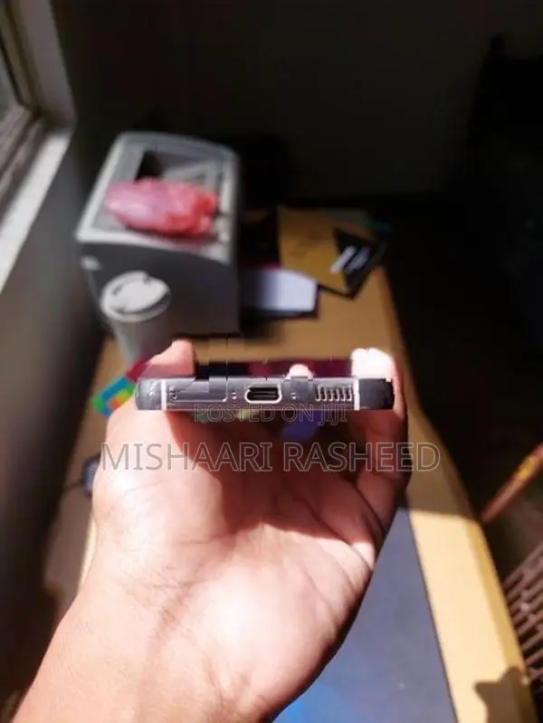 Samsung Galaxy S23 (Used)