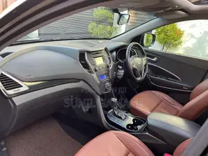 Hyundai Santa Fe highest grade 2014