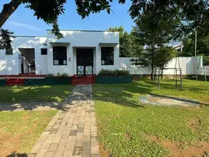 Kaduwela - 441 perches of land with buildings is for sale (SSPL-417)