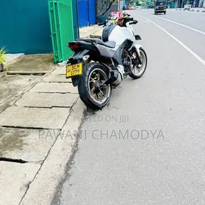 Honda CB Hornet 2016
