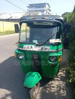 Bajaj RE 2012
