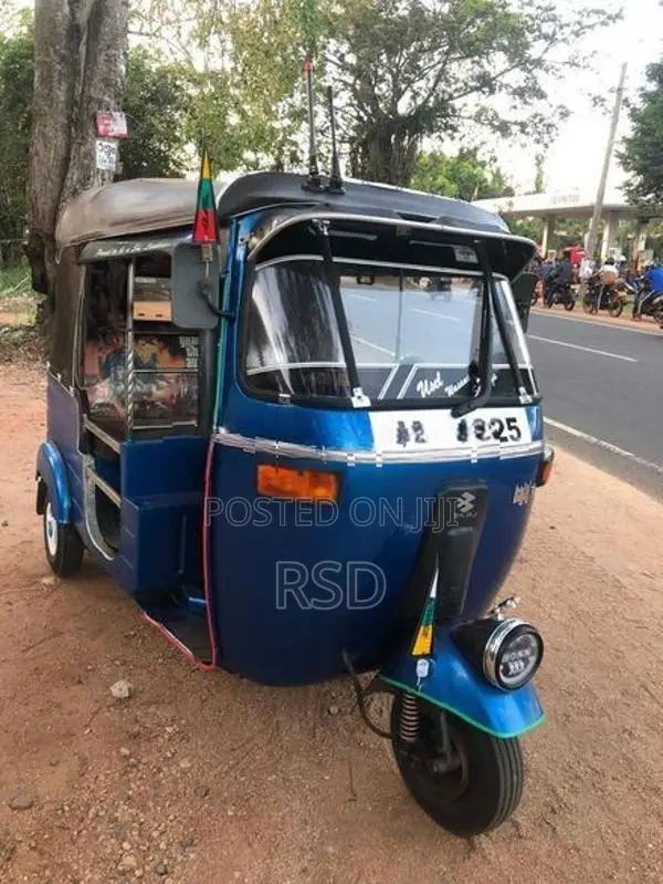 Bajaj RE 2004