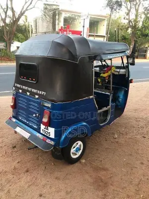 Bajaj RE 2004