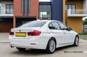 BMW 318i Luxury Line 2018
