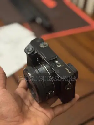 Sony A6000