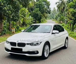 BMW 318i Luxury Line 2018