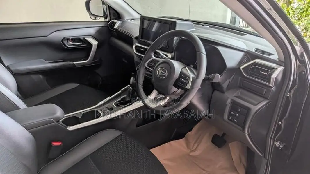 Daihatsu Rocky Premium G Hybrid 2024