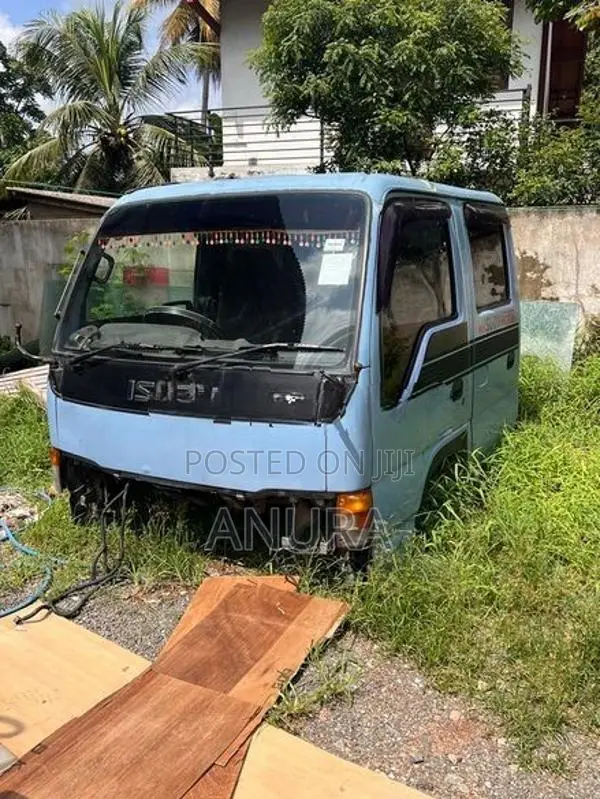 Isuzu Crew Cab Cabin