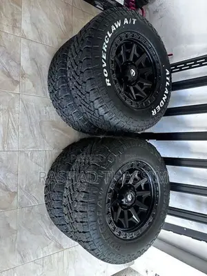 18” Rims with 285/65R18 Tires