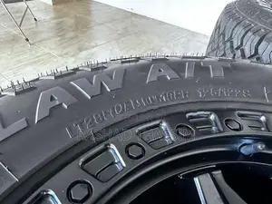 18” Rims with 285/65R18 Tires