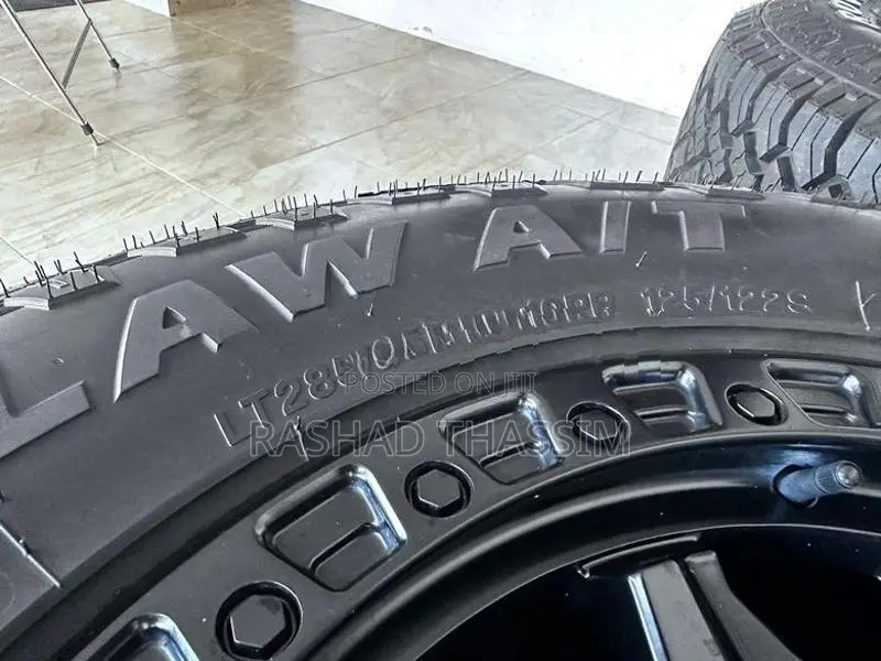 18” Rims with 285/65R18 Tires