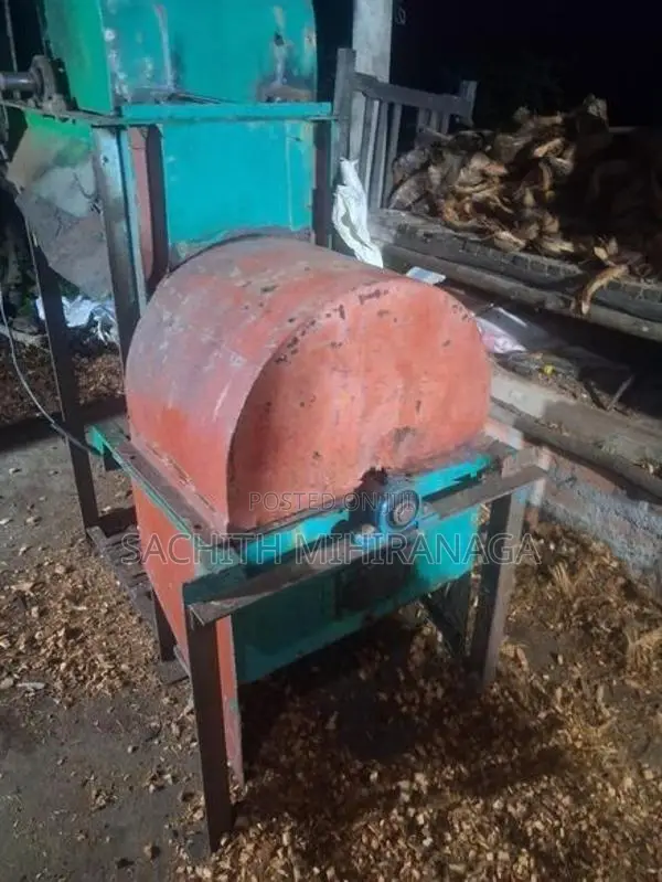 Coconut Husk Cutter Machine