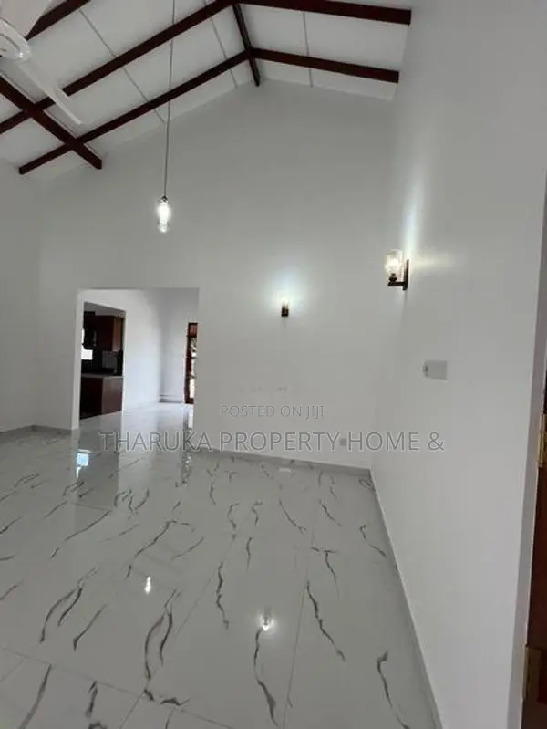 Brand New House for Sale Piliyandala